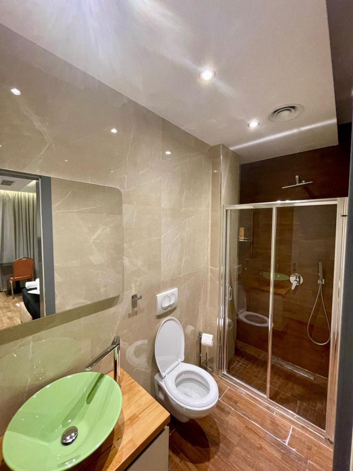 Premium City Studio & Suite Тирана Екстер'єр фото