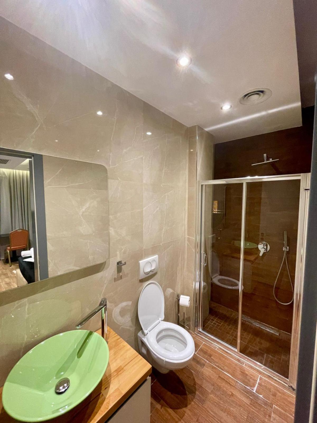 Premium City Studio & Suite Тирана Екстер'єр фото