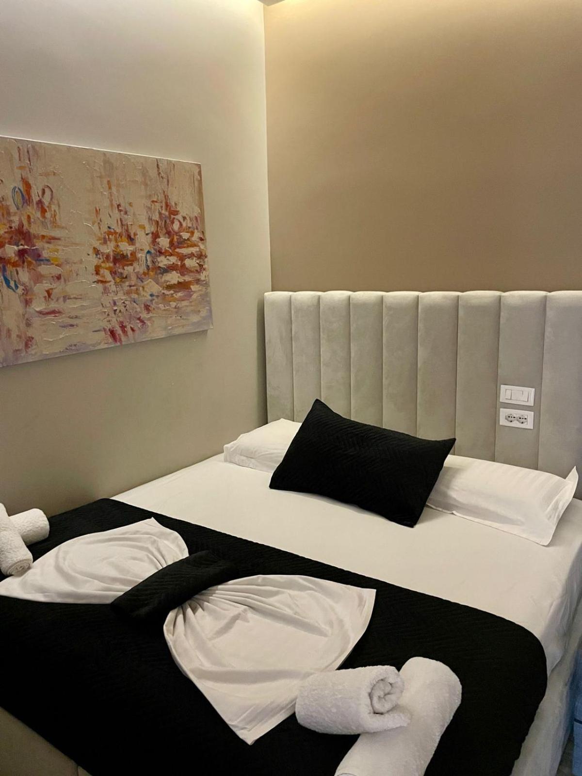 Premium City Studio & Suite Тирана Екстер'єр фото